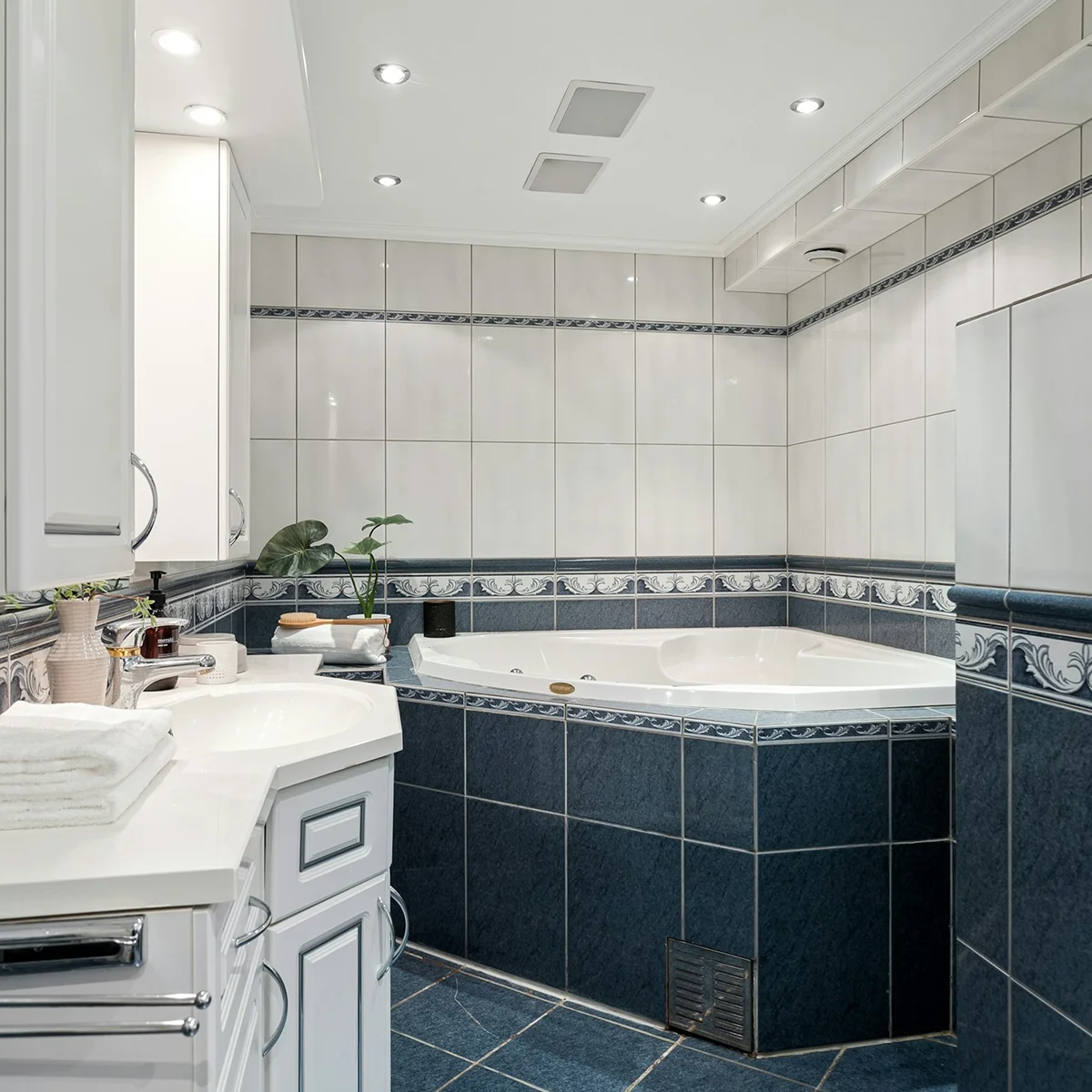 Custom trim and tile project 4